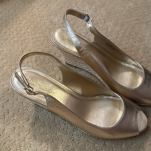 Lilly Pulitzer Gold Espadrilles Wedges 9.5 Gently Worn - Picture 2 of 5